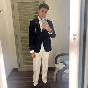 Meet your Posher, Eric